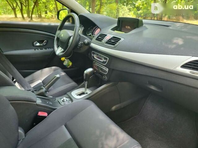 Рено Меган, объемом двигателя 1.5 л и пробегом 203 тыс. км за 8700 $, фото 9 на Automoto.ua