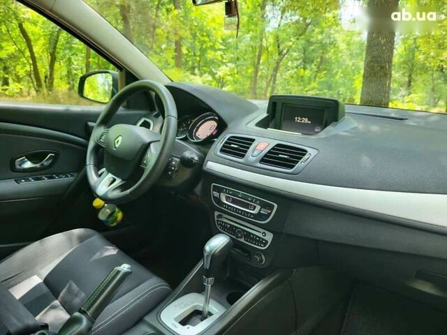 Рено Меган, объемом двигателя 1.5 л и пробегом 203 тыс. км за 8700 $, фото 6 на Automoto.ua