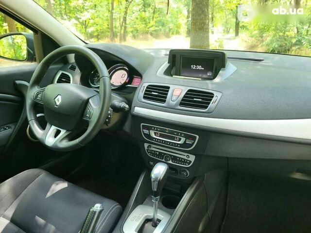 Рено Меган, объемом двигателя 1.5 л и пробегом 203 тыс. км за 8700 $, фото 8 на Automoto.ua
