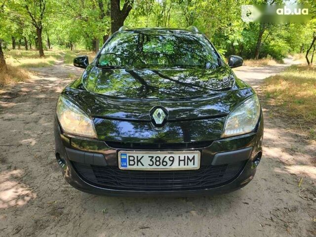 Рено Меган, объемом двигателя 1.5 л и пробегом 203 тыс. км за 8700 $, фото 3 на Automoto.ua