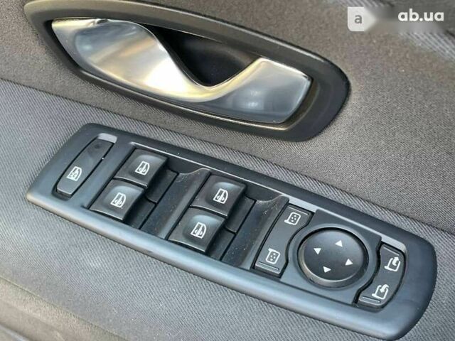 Рено Меган, об'ємом двигуна 1.5 л та пробігом 286 тис. км за 7990 $, фото 18 на Automoto.ua