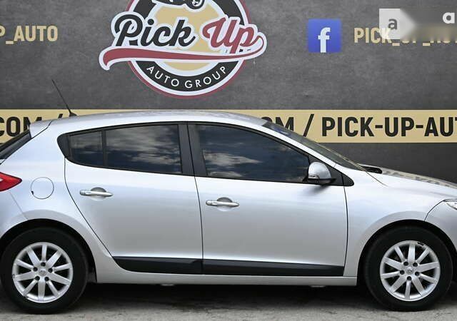 Рено Меган, объемом двигателя 1.5 л и пробегом 256 тыс. км за 7299 $, фото 28 на Automoto.ua