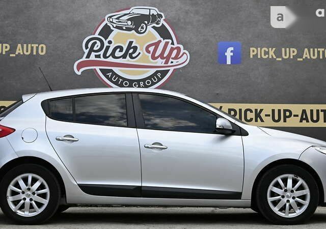 Рено Меган, объемом двигателя 1.5 л и пробегом 256 тыс. км за 7299 $, фото 29 на Automoto.ua