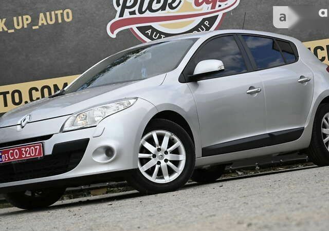 Рено Меган, объемом двигателя 1.5 л и пробегом 256 тыс. км за 7299 $, фото 12 на Automoto.ua