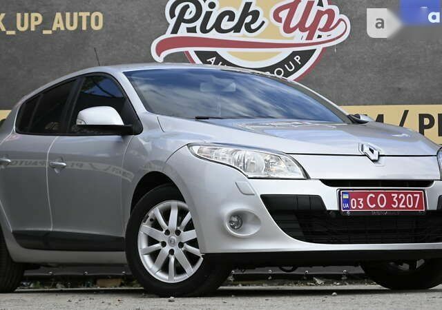 Рено Меган, объемом двигателя 1.5 л и пробегом 256 тыс. км за 7299 $, фото 2 на Automoto.ua