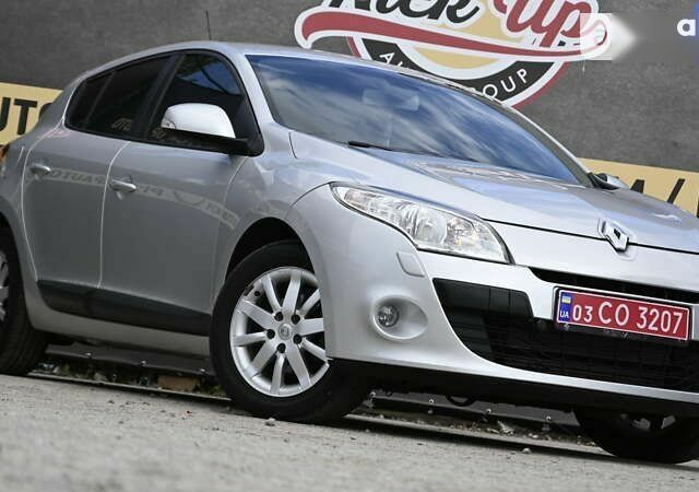 Рено Меган, объемом двигателя 1.5 л и пробегом 256 тыс. км за 7299 $, фото 3 на Automoto.ua