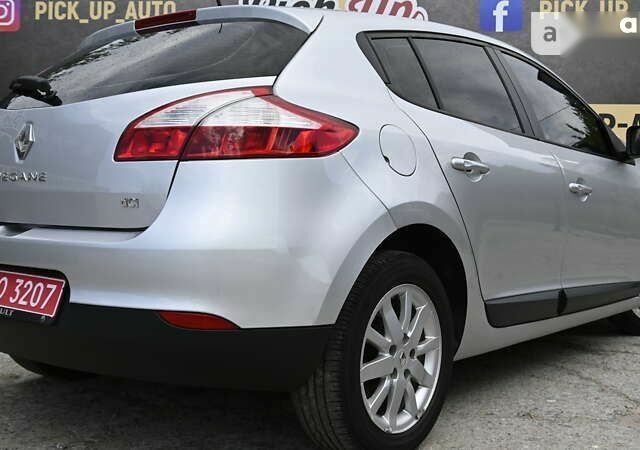 Рено Меган, объемом двигателя 1.5 л и пробегом 256 тыс. км за 7299 $, фото 27 на Automoto.ua