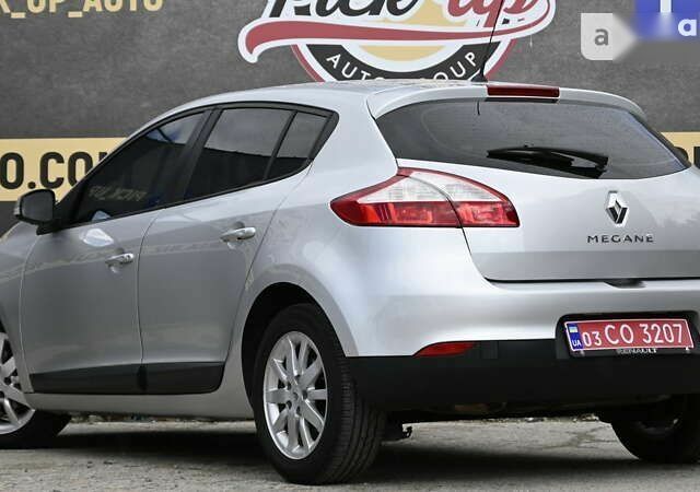 Рено Меган, объемом двигателя 1.5 л и пробегом 256 тыс. км за 7299 $, фото 17 на Automoto.ua
