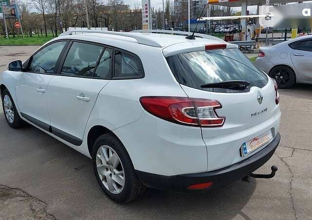 Рено Меган, объемом двигателя 1.5 л и пробегом 239 тыс. км за 8300 $, фото 4 на Automoto.ua
