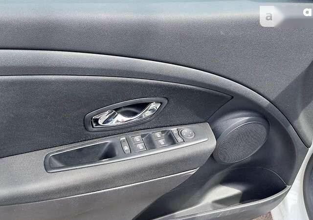 Рено Меган, объемом двигателя 1.5 л и пробегом 239 тыс. км за 8300 $, фото 15 на Automoto.ua