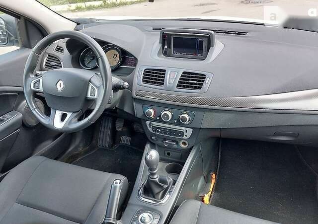 Рено Меган, объемом двигателя 1.5 л и пробегом 239 тыс. км за 8300 $, фото 18 на Automoto.ua