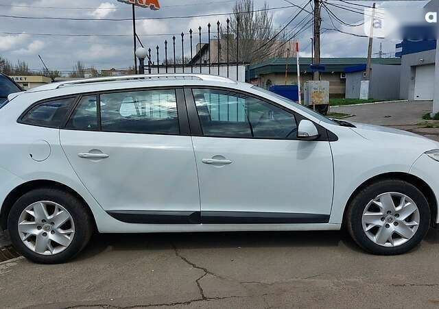 Рено Меган, объемом двигателя 1.5 л и пробегом 239 тыс. км за 8300 $, фото 6 на Automoto.ua