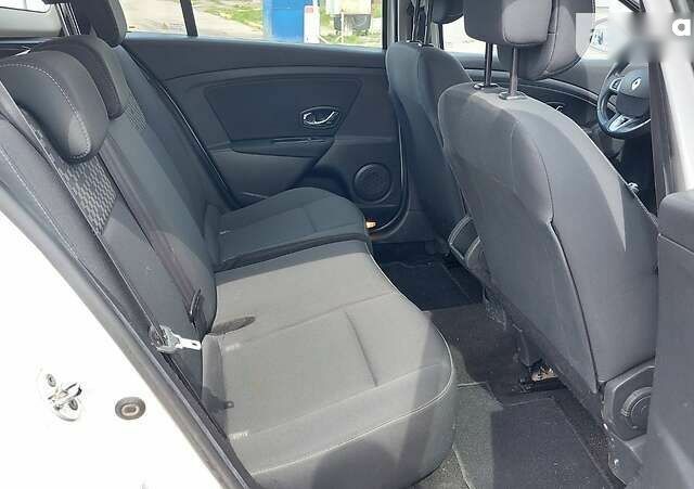 Рено Меган, объемом двигателя 1.5 л и пробегом 239 тыс. км за 8300 $, фото 22 на Automoto.ua