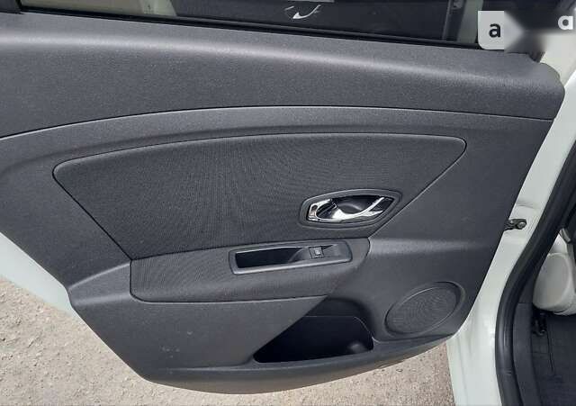 Рено Меган, объемом двигателя 1.5 л и пробегом 240 тыс. км за 6999 $, фото 12 на Automoto.ua