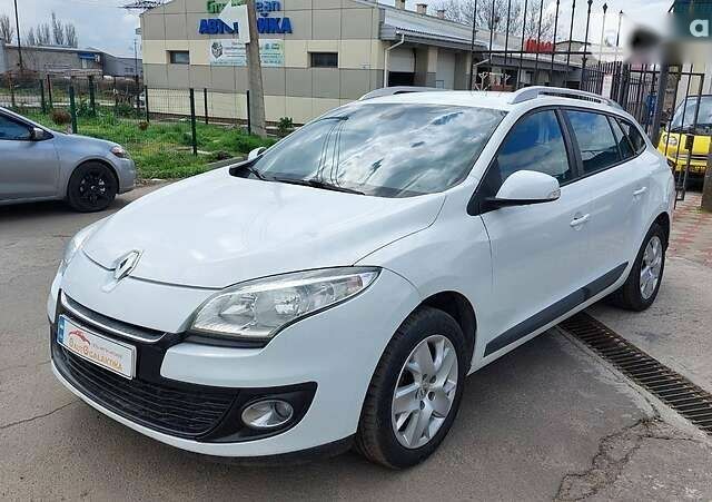 Рено Меган, объемом двигателя 1.5 л и пробегом 239 тыс. км за 8300 $, фото 3 на Automoto.ua