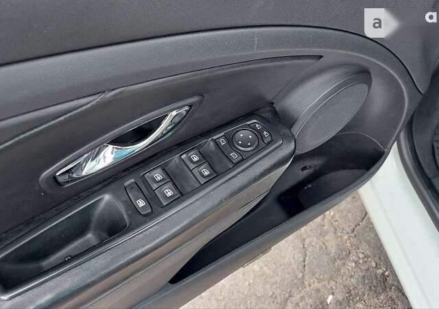 Рено Меган, объемом двигателя 1.5 л и пробегом 240 тыс. км за 6999 $, фото 25 на Automoto.ua