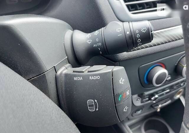 Рено Меган, объемом двигателя 1.5 л и пробегом 239 тыс. км за 8300 $, фото 12 на Automoto.ua