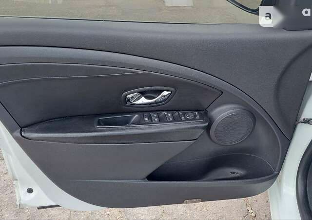 Рено Меган, объемом двигателя 1.5 л и пробегом 240 тыс. км за 6999 $, фото 26 на Automoto.ua