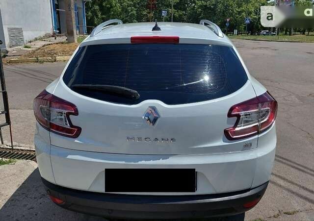 Рено Меган, объемом двигателя 1.5 л и пробегом 240 тыс. км за 6999 $, фото 4 на Automoto.ua