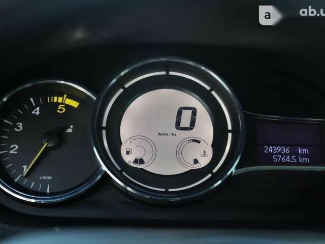 Рено Меган, об'ємом двигуна 1.5 л та пробігом 244 тис. км за 9200 $, фото 15 на Automoto.ua