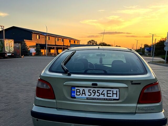 Рено Меган, объемом двигателя 1.4 л и пробегом 160 тыс. км за 1600 $, фото 3 на Automoto.ua