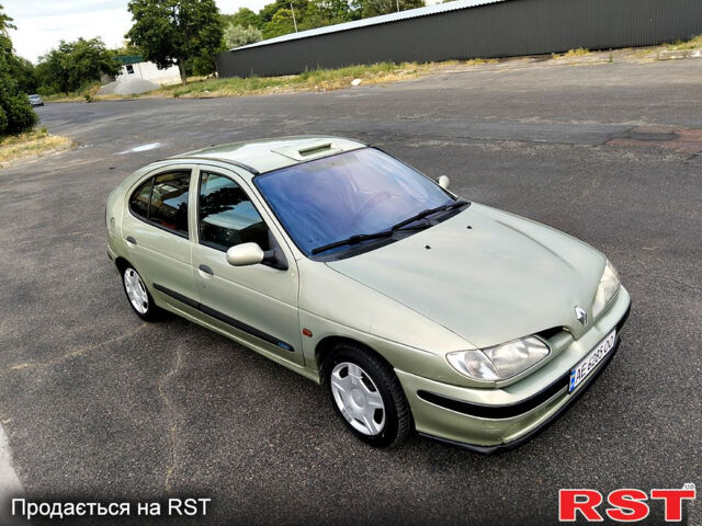 Рено Меган, объемом двигателя 1.6 л и пробегом 200 тыс. км за 2000 $, фото 6 на Automoto.ua