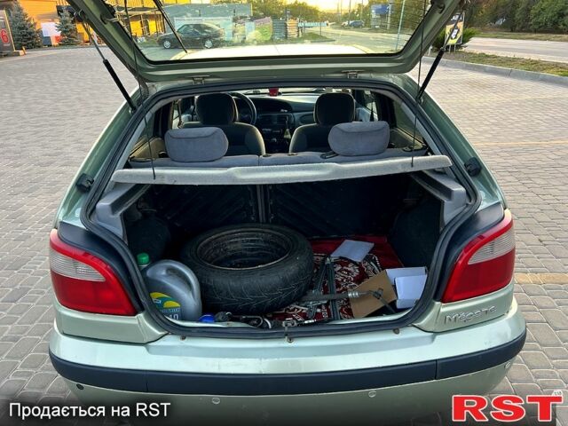 Рено Меган, объемом двигателя 1.4 л и пробегом 160 тыс. км за 1600 $, фото 5 на Automoto.ua