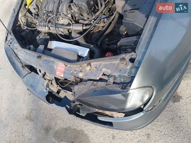 Рено Меган, об'ємом двигуна 1.6 л та пробігом 300 тис. км за 1100 $, фото 36 на Automoto.ua
