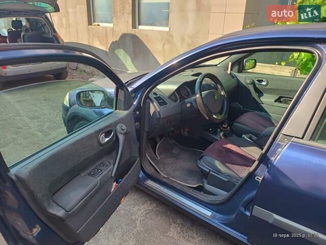 Рено Меган, объемом двигателя 1.9 л и пробегом 500 тыс. км за 2500 $, фото 3 на Automoto.ua