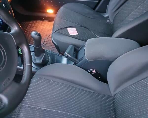 Рено Меган, объемом двигателя 1.5 л и пробегом 290 тыс. км за 3200 $, фото 4 на Automoto.ua