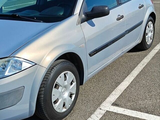 Рено Меган, об'ємом двигуна 1.4 л та пробігом 180 тис. км за 4100 $, фото 12 на Automoto.ua