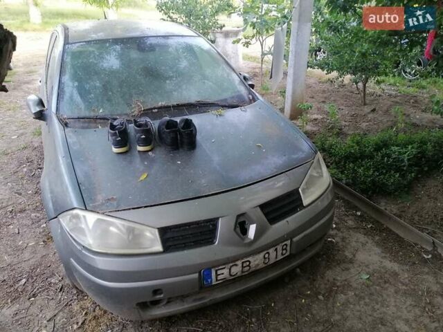Рено Меган, об'ємом двигуна 1.9 л та пробігом 300 тис. км за 899 $, фото 4 на Automoto.ua