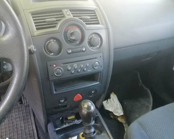 Рено Меган, об'ємом двигуна 1.9 л та пробігом 300 тис. км за 899 $, фото 2 на Automoto.ua