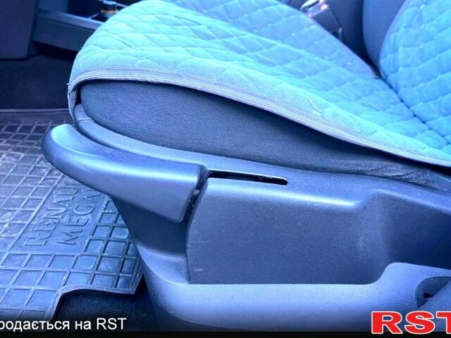 Рено Меган, объемом двигателя 16 л и пробегом 260 тыс. км за 4600 $, фото 9 на Automoto.ua