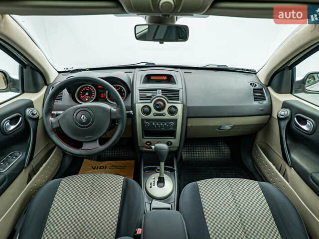 Рено Меган, объемом двигателя 1.6 л и пробегом 216 тыс. км за 4841 $, фото 9 на Automoto.ua