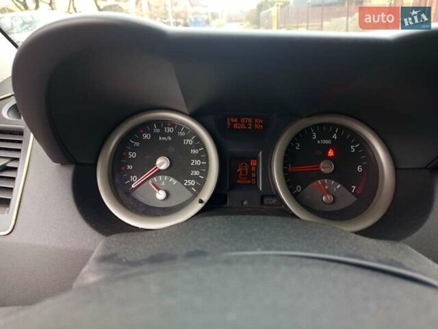 Рено Меган, объемом двигателя 1.6 л и пробегом 194 тыс. км за 4500 $, фото 6 на Automoto.ua
