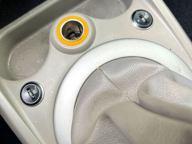 Рено Меган, объемом двигателя 1.6 л и пробегом 198 тыс. км за 5299 $, фото 9 на Automoto.ua