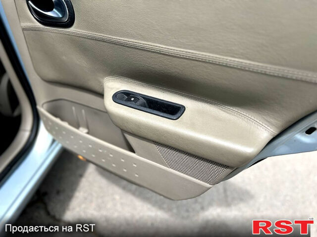 Рено Меган, объемом двигателя 1.6 л и пробегом 198 тыс. км за 5299 $, фото 7 на Automoto.ua