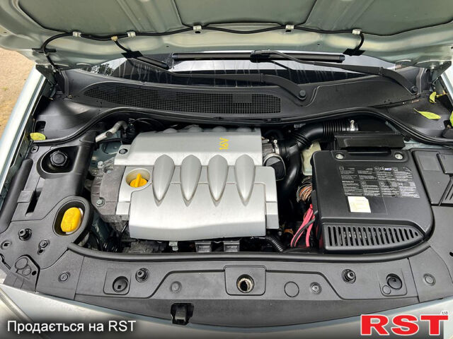 Рено Меган, объемом двигателя 1.6 л и пробегом 198 тыс. км за 5299 $, фото 12 на Automoto.ua