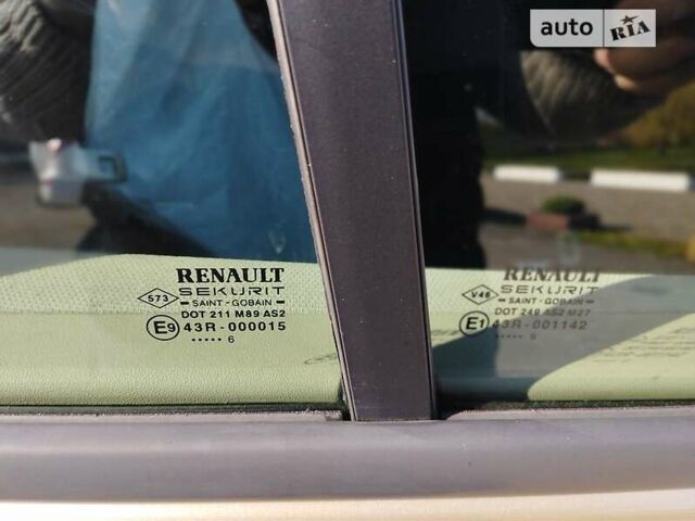 Рено Меган, объемом двигателя 1.6 л и пробегом 170 тыс. км за 4500 $, фото 14 на Automoto.ua