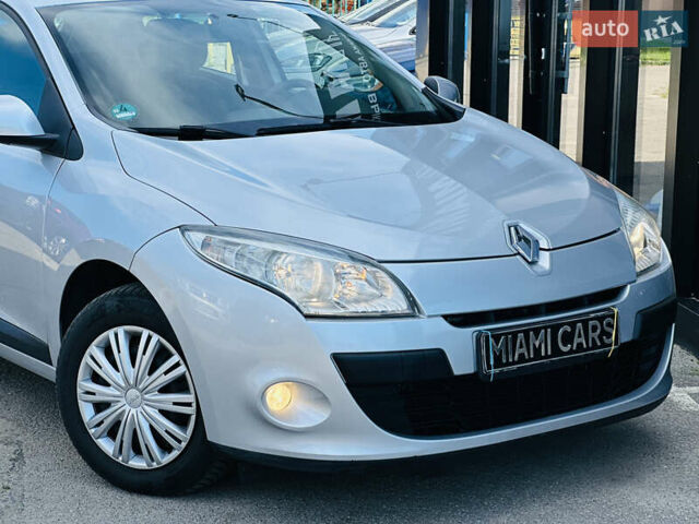 Рено Меган, об'ємом двигуна 1.6 л та пробігом 180 тис. км за 7399 $, фото 11 на Automoto.ua