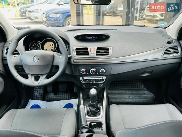 Рено Меган, об'ємом двигуна 1.6 л та пробігом 180 тис. км за 7399 $, фото 21 на Automoto.ua