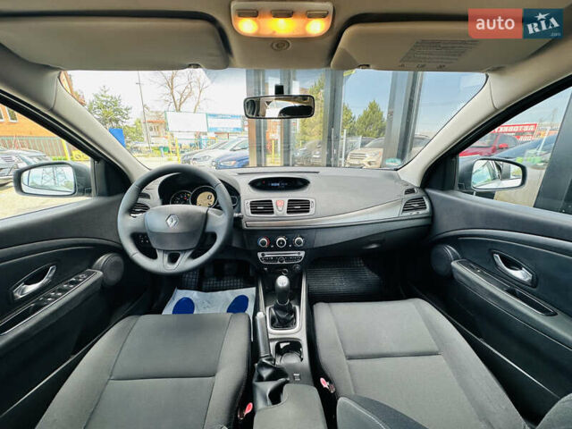 Рено Меган, об'ємом двигуна 1.6 л та пробігом 180 тис. км за 7399 $, фото 24 на Automoto.ua