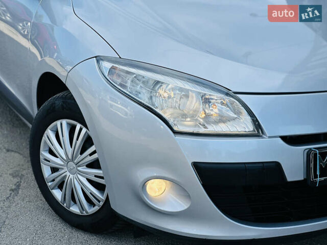 Рено Меган, об'ємом двигуна 1.6 л та пробігом 180 тис. км за 7399 $, фото 12 на Automoto.ua