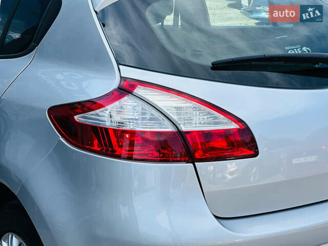 Рено Меган, об'ємом двигуна 1.6 л та пробігом 180 тис. км за 7399 $, фото 15 на Automoto.ua