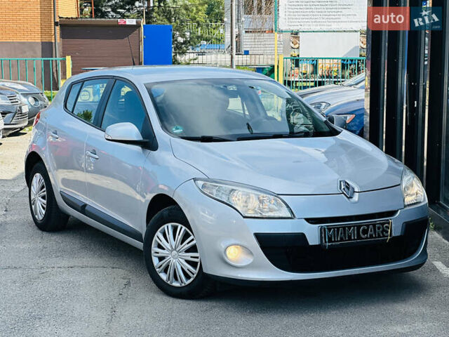 Рено Меган, об'ємом двигуна 1.6 л та пробігом 180 тис. км за 7399 $, фото 10 на Automoto.ua