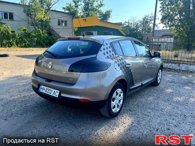 Рено Меган, объемом двигателя 1.5 л и пробегом 208 тыс. км за 5900 $, фото 3 на Automoto.ua