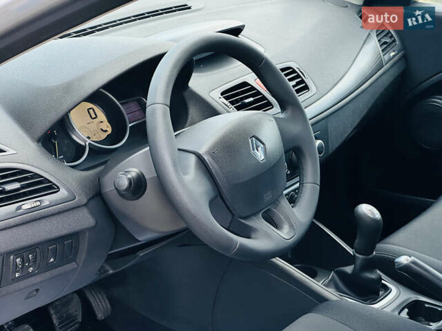 Рено Меган, об'ємом двигуна 1.6 л та пробігом 180 тис. км за 7399 $, фото 38 на Automoto.ua