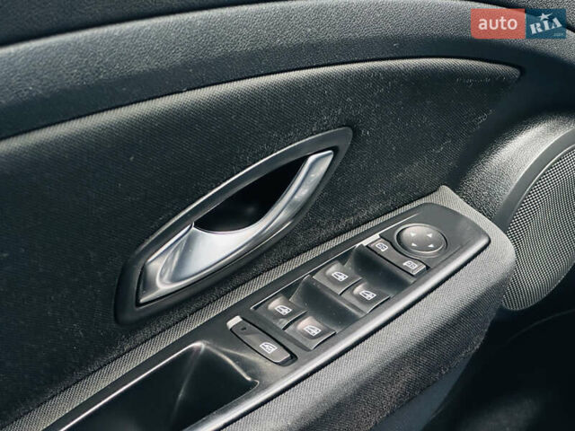 Рено Меган, об'ємом двигуна 1.6 л та пробігом 180 тис. км за 7399 $, фото 31 на Automoto.ua