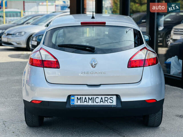 Рено Меган, об'ємом двигуна 1.6 л та пробігом 180 тис. км за 7399 $, фото 6 на Automoto.ua